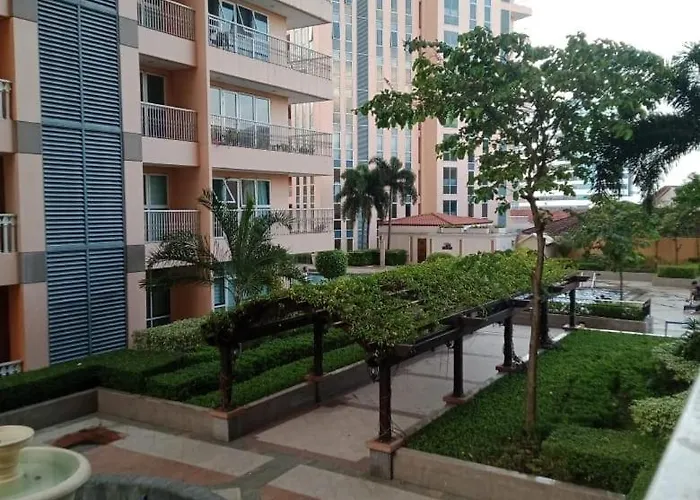 Venice Mall Area Mckinley Hills Taguig