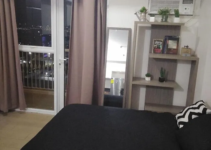 Venice Mall Area Mckinley Hills Taguig Apartment