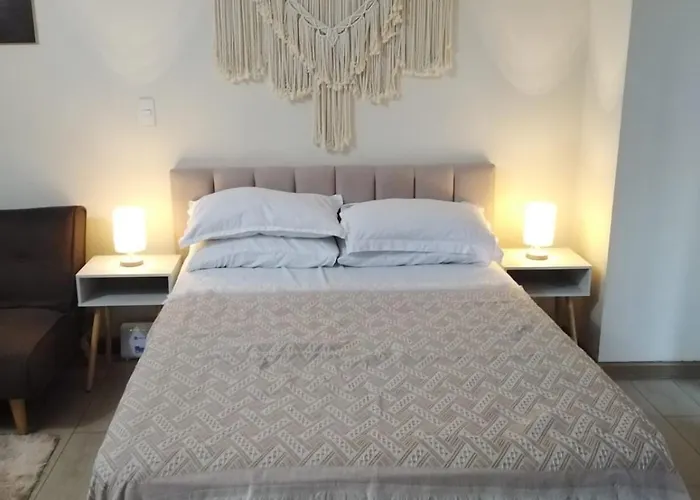 Apartment Venice Mall Area Mckinley Hills Taguig