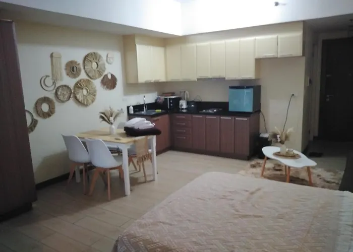 Venice Mall Area Mckinley Hills Taguig Apartment Manila
