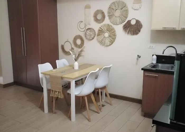 Venice Mall Area Mckinley Hills Taguig Apartment Manila